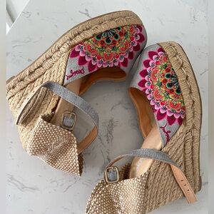 Wedge Espadrille Sandals with Pink Floral Embroidery